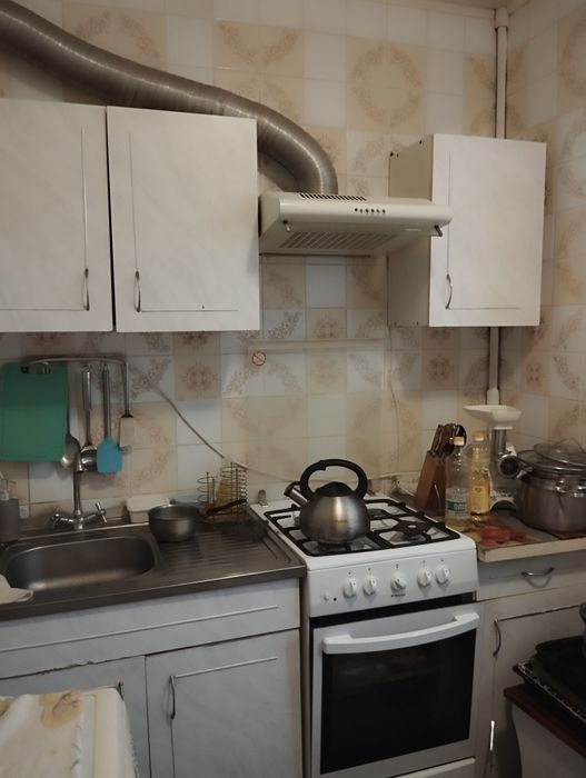 Продам 2 комнатную квартиру 3/9 ,м Дворец Спорта