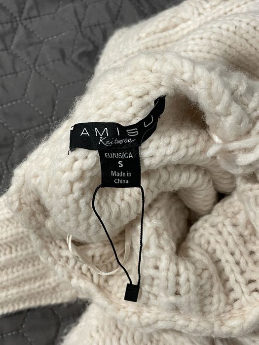 Теплий в’язаний светр AMISU з об’ємним візерунком, розмір S