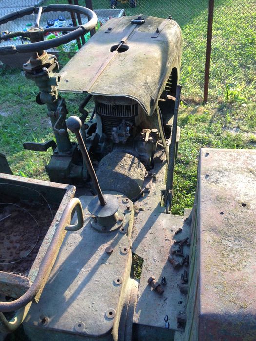 Трактор для творчості