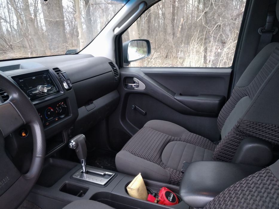 Nissan Frontier Navara 4.0 V6 King Cab  4x4 / Zamiana