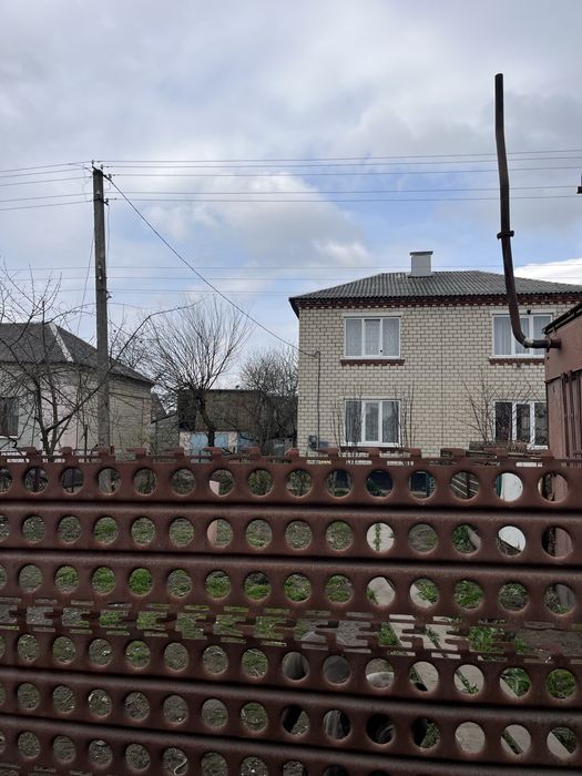 Продається житловий будинок садибного типу з господ. буд. м Радивилів
