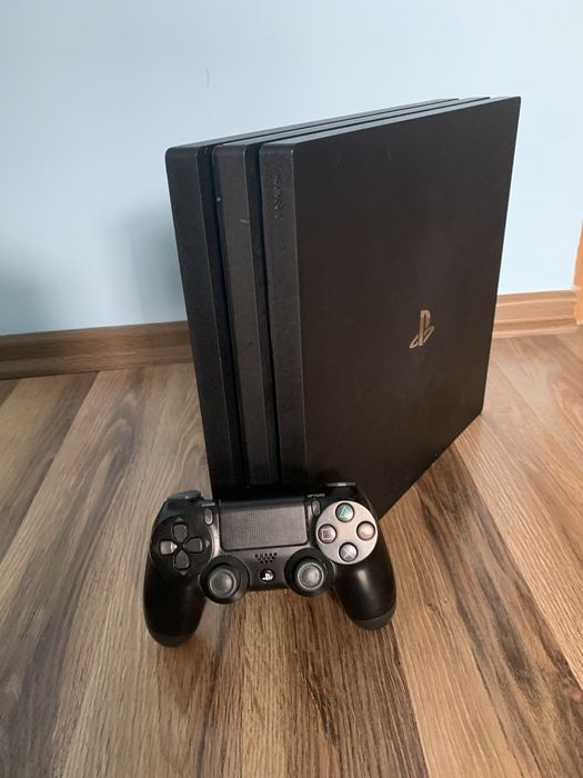 Sprzedam PlayStation Pro