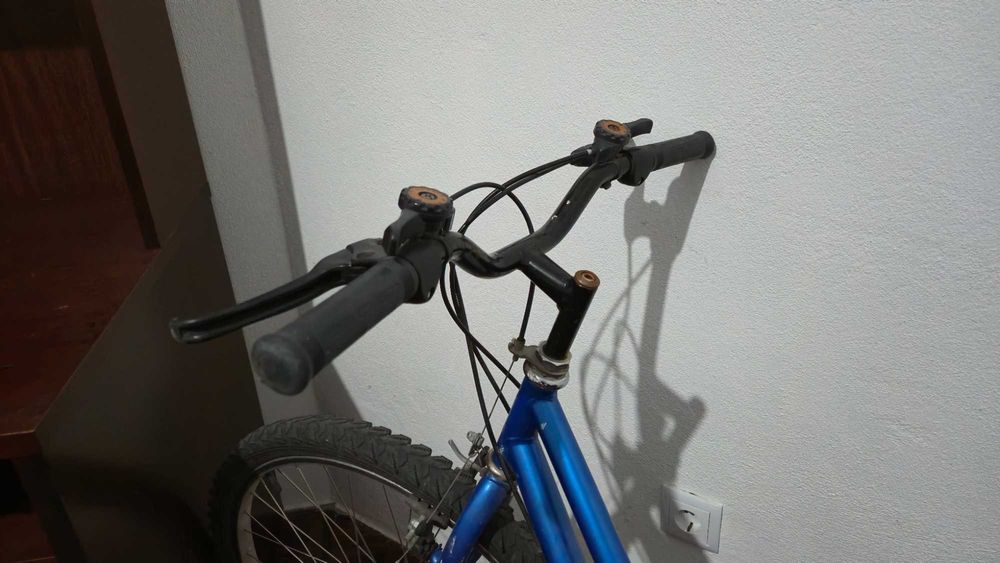Bicicleta usada em boas condições