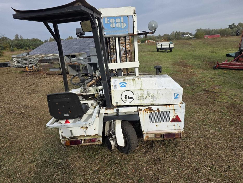 Wózek widłowy podwieszany