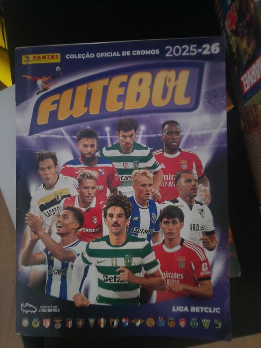 Vendo cromos da liga 2025/26 a 10 cêntimos cada.
