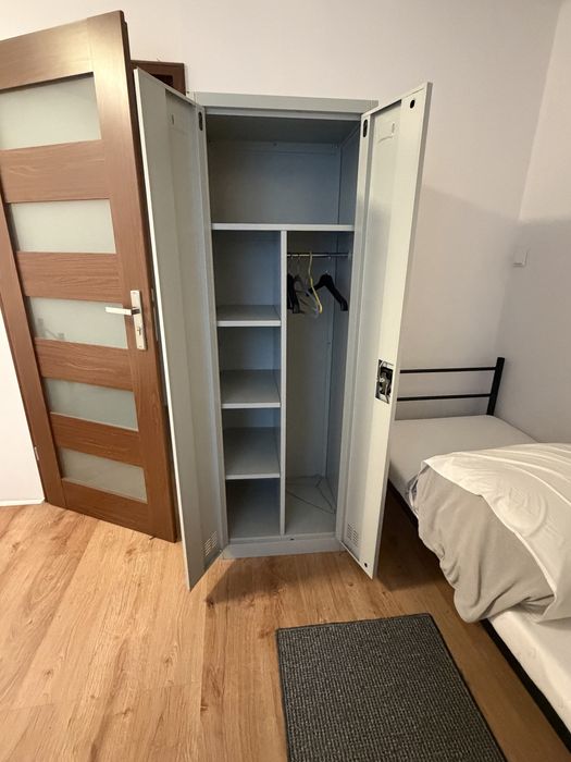 Szafki pracownicze BHP - 2 drzwiowa, do hostelu