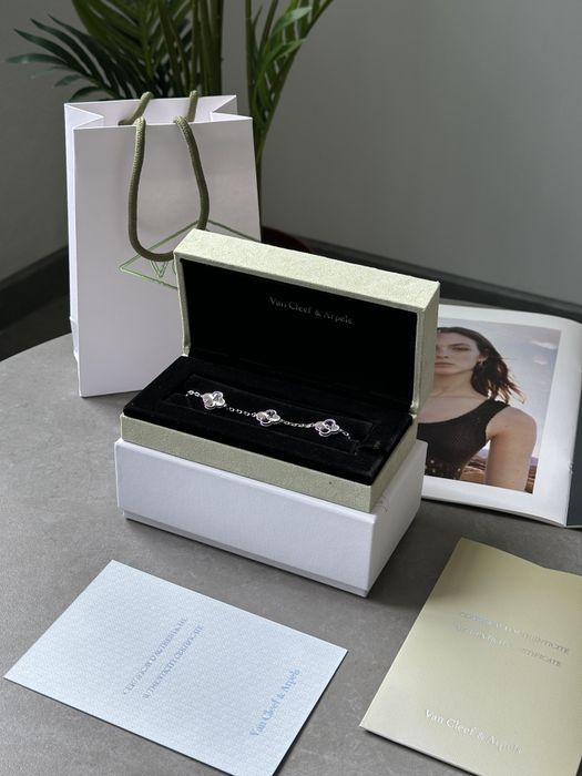 Прикраса Браслет жіночний Van Cleef & Arpels Bracelet Vintage Alhambra