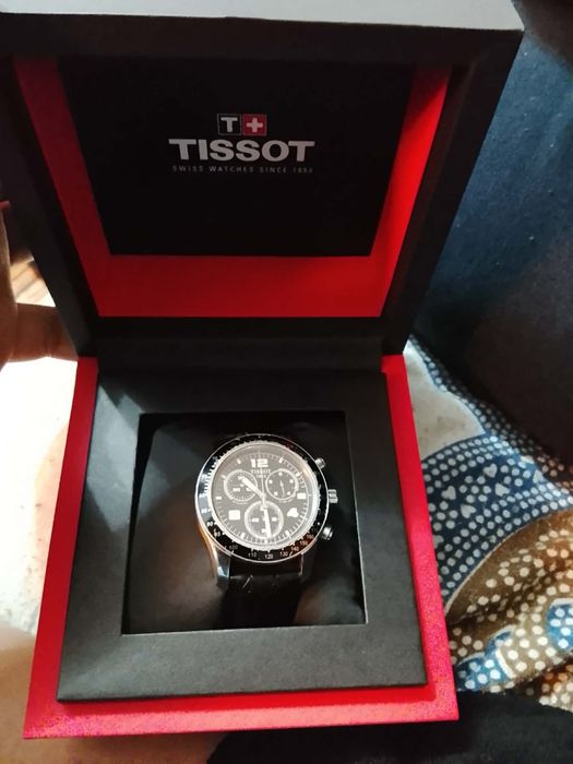 Relógio Tissot com caixa
