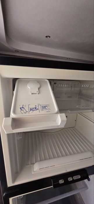 Продам свой холодильник Whirlpool ARC4170IX нержавейка