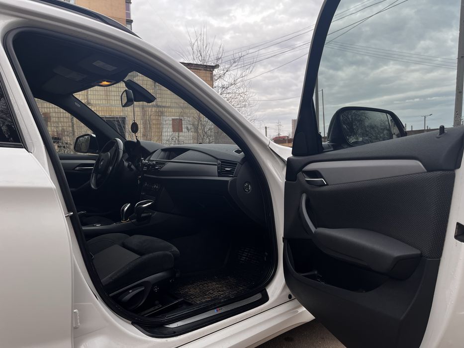 Продам BMW X1 е84.