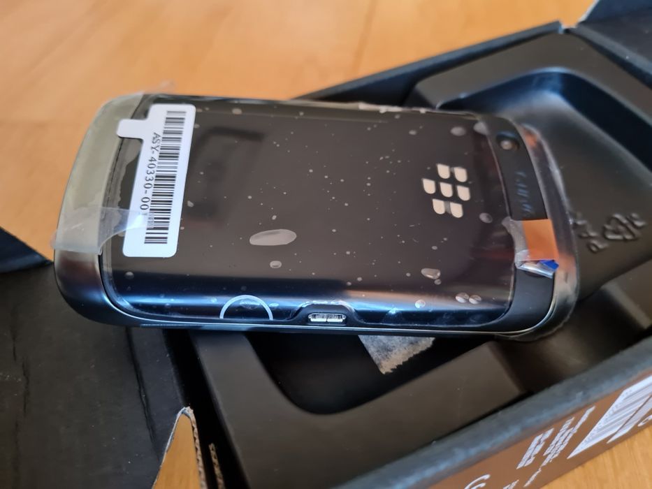 Blackberry Curve 9380, piano black, novo