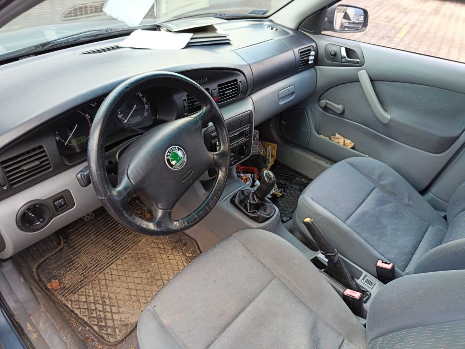 Skoda Octavia 1.6 MPI 2001r NA CZĘŚCI