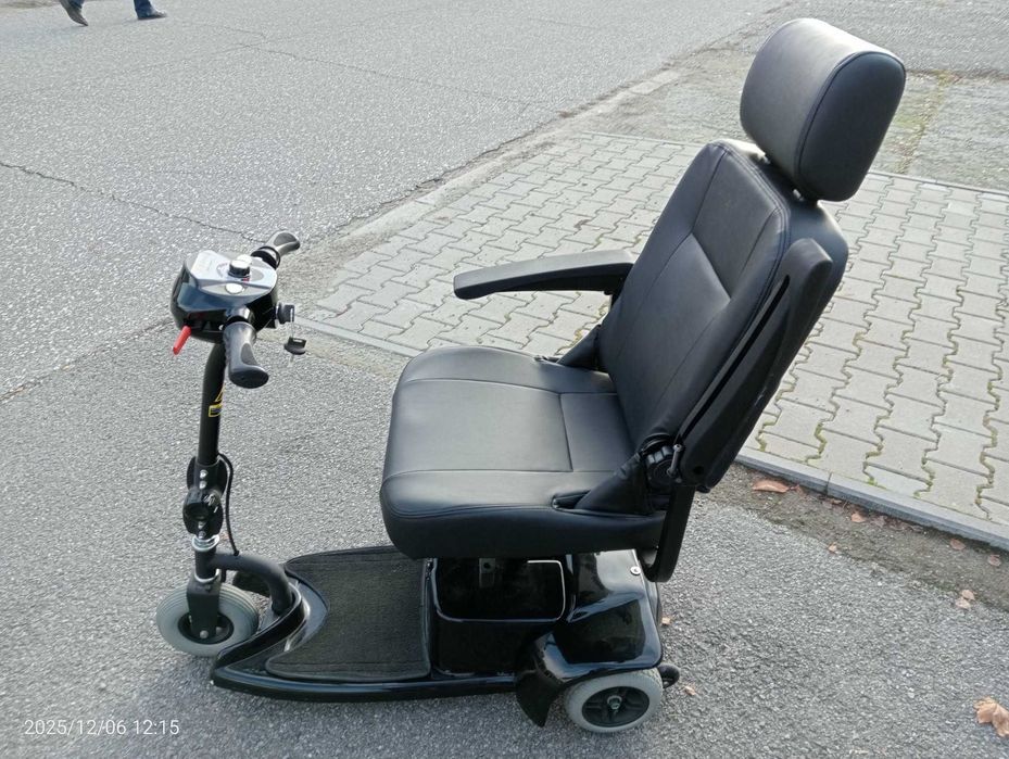 Skuter elektryczny dla seniora.Wózek inwalidzki.