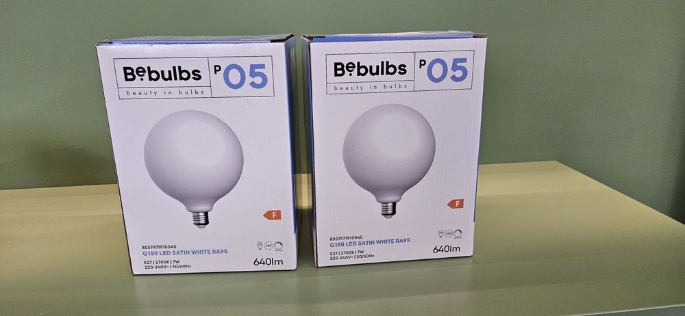 Dwie porcelanowe żarówki LED P-Line kula G150 E27 7W 2700K 640lm