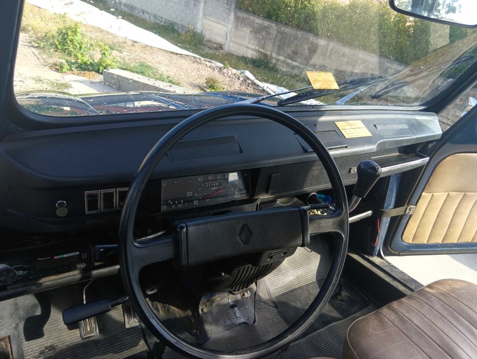Renault 4L para venda