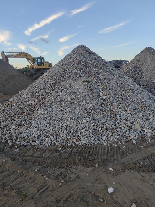 Gruz tłuczeń kruszywo drogowe piasek  otoczaki grysy