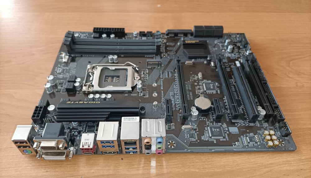 GIGABYTE GA-B250-HD3P socket 1151 DDR4
