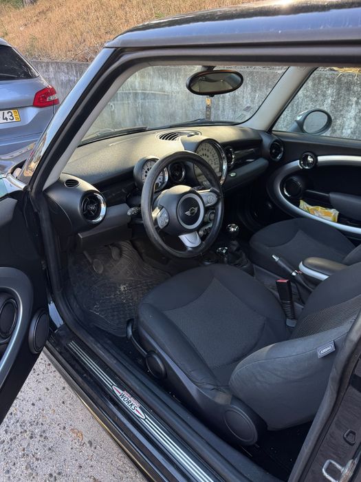 Mini cooper 1600d520255698297825287