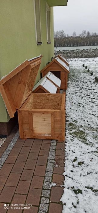 Budy dla psa drewniane