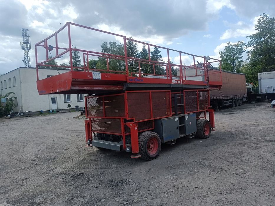 skayjack sj 9250 zwyzka terenowa 4x4 podnosnik nozycowy 17 m wys. platforma