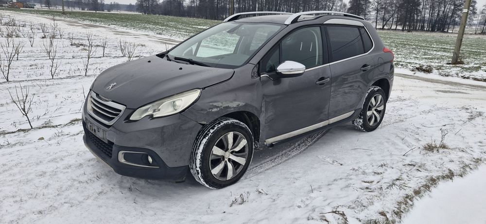 Peugeot 2008 nawigacja klimatronik panorama