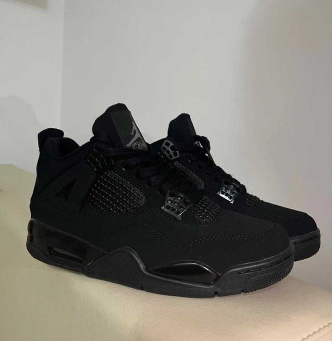 Cale czarne Jordany 4 damskie meskie oryginalne sneakersy 36-41