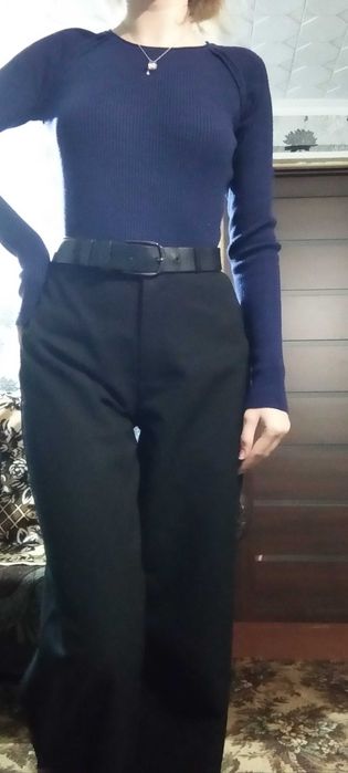 Теплий гольф у синьому кольорі