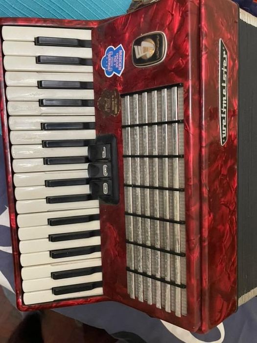 Acordeão Weltmeister Stella