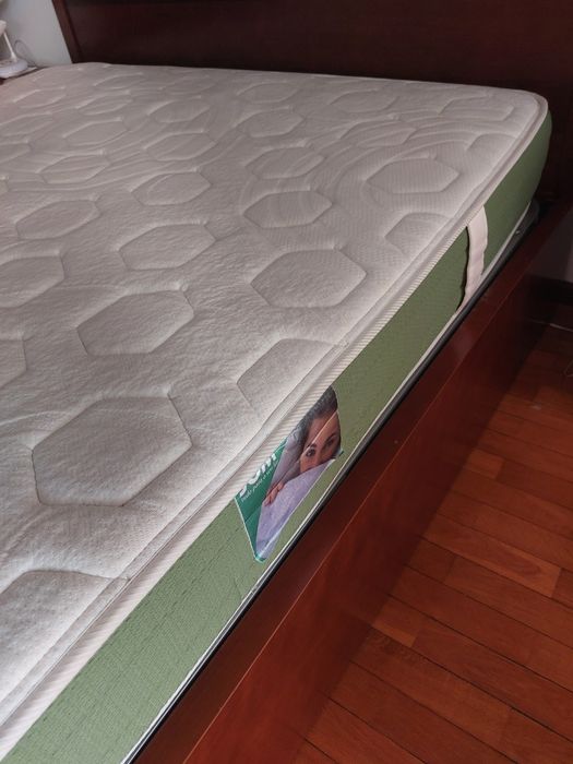 Colchão de cama casal