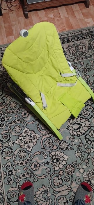 Лежак качалка Chicco.