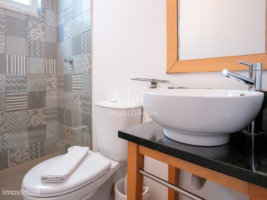 Apartamento T3 com Licença de Alojamento Local e Terrço - Lisboa