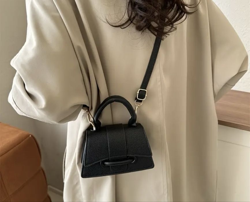 Сумка жіноча стильна чорна