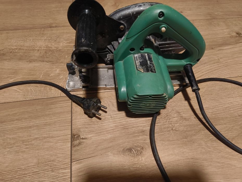 Pilarka Hitachi C7MFA