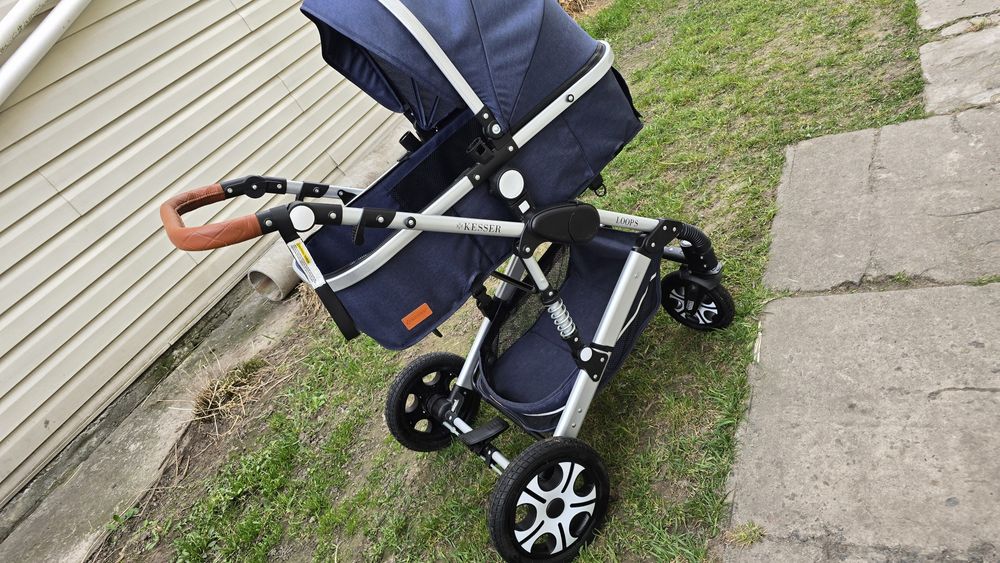 Коляска 3в1  срочно