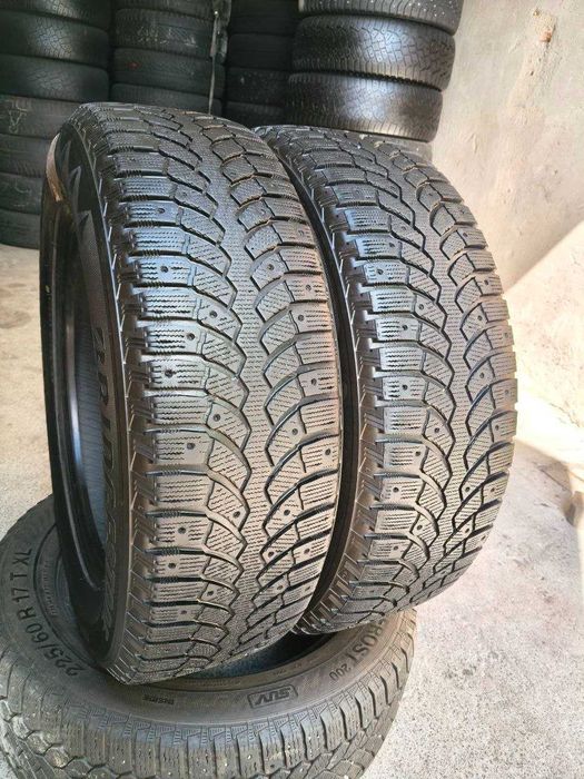 Bridgestone Blizzak Spike-01 225/65r17 106T Extra Load made in Japan 2шт, средина 6мм край 8мм, ЗИМА