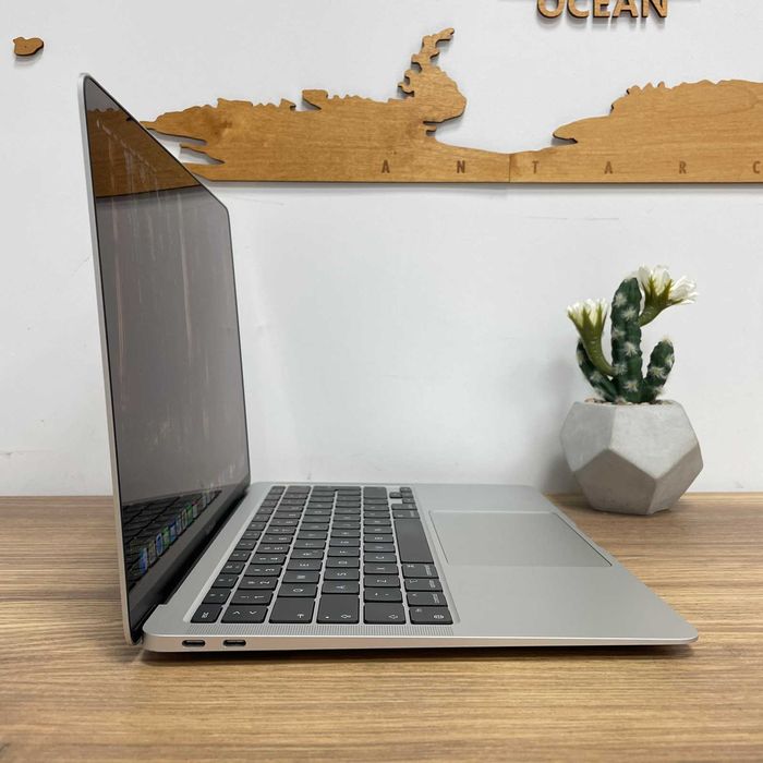 Apple MacBook Air 13 A2337 M1 8GB 256GB SSD Klasa A- Silver Gwarancja