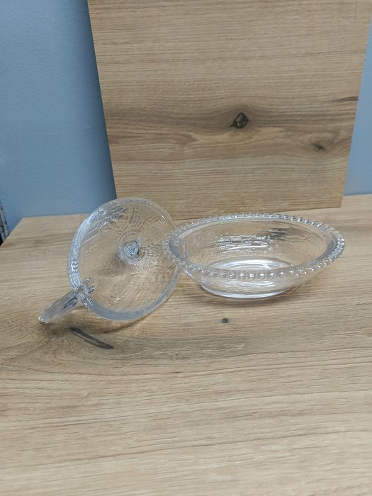 Maselniczka pojemnik kura szklana ozdoba na drobiazgi biżuterię