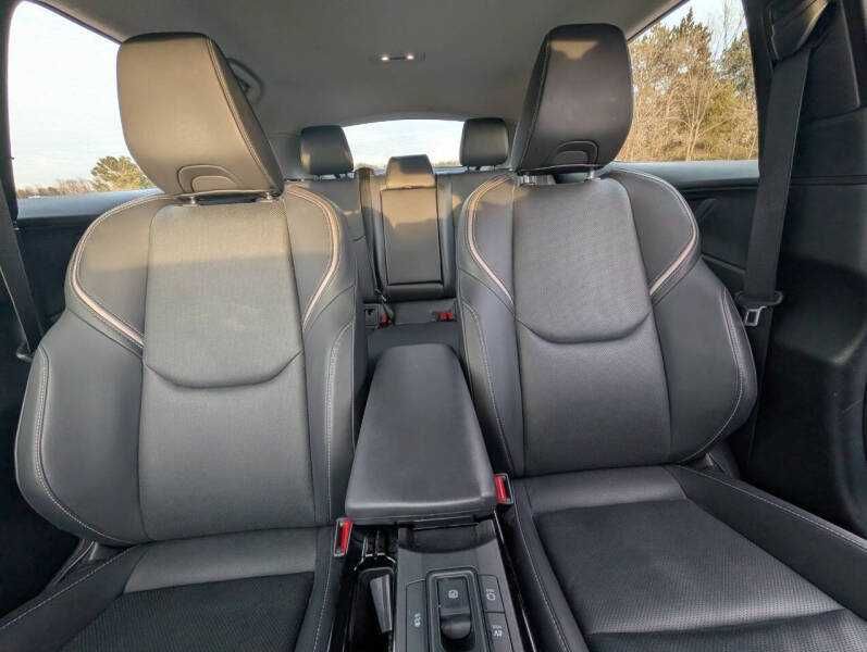 2024 Toyota Prius XLE