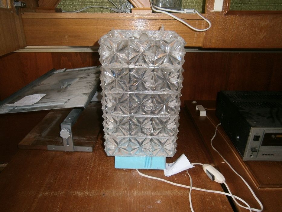 люстра для комнаты. продам.