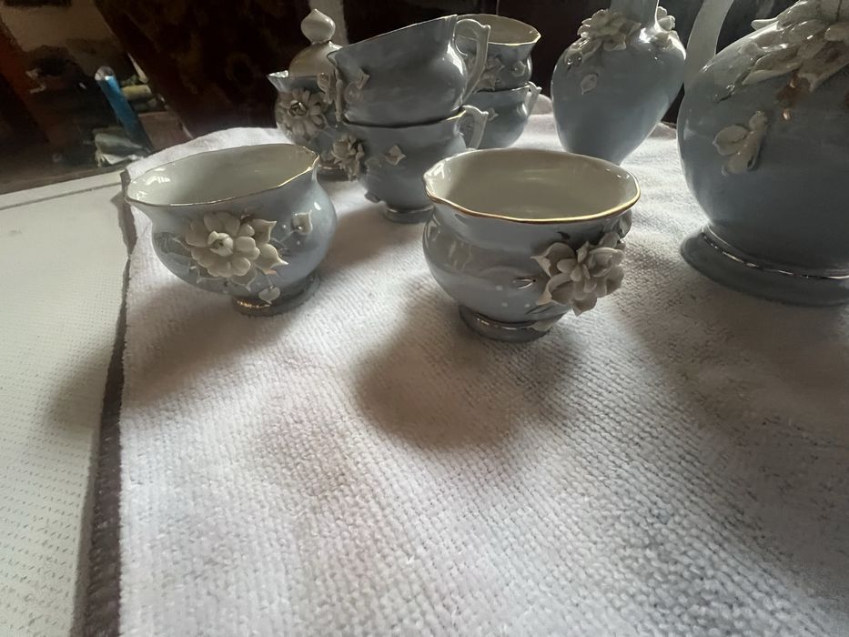 Продаются сервизы