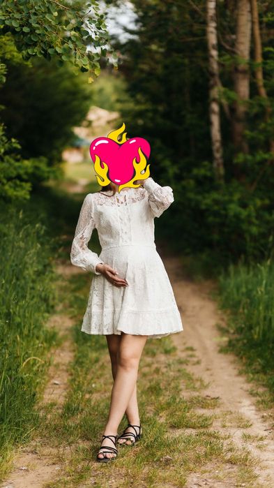 Жіноча сукня біла