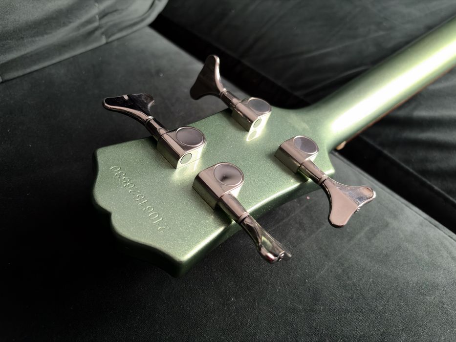 Gitara basowa Epiphone Embassy