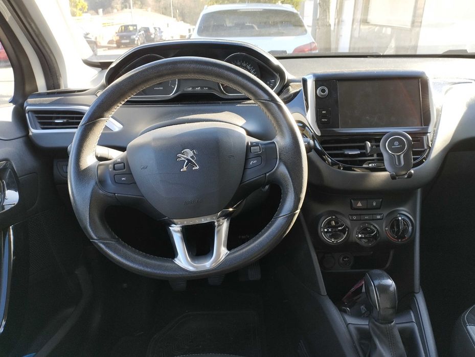 Peugeot 208 1.2 VTI Style Gasolina 2015