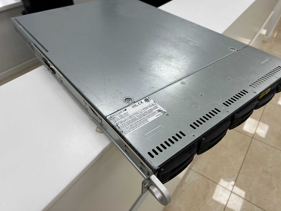 Supermicro CSE-119 8x2.5" SATA X8DTU-LN4F+ сервера