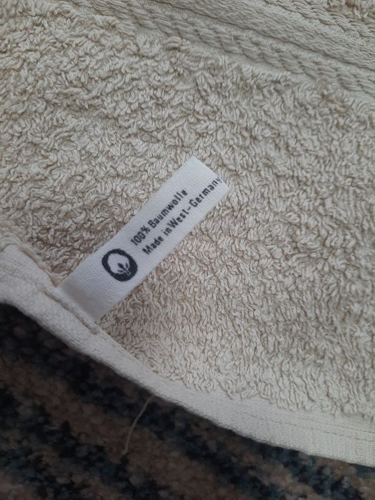 Полотенце махровое 1.36 х 94 см