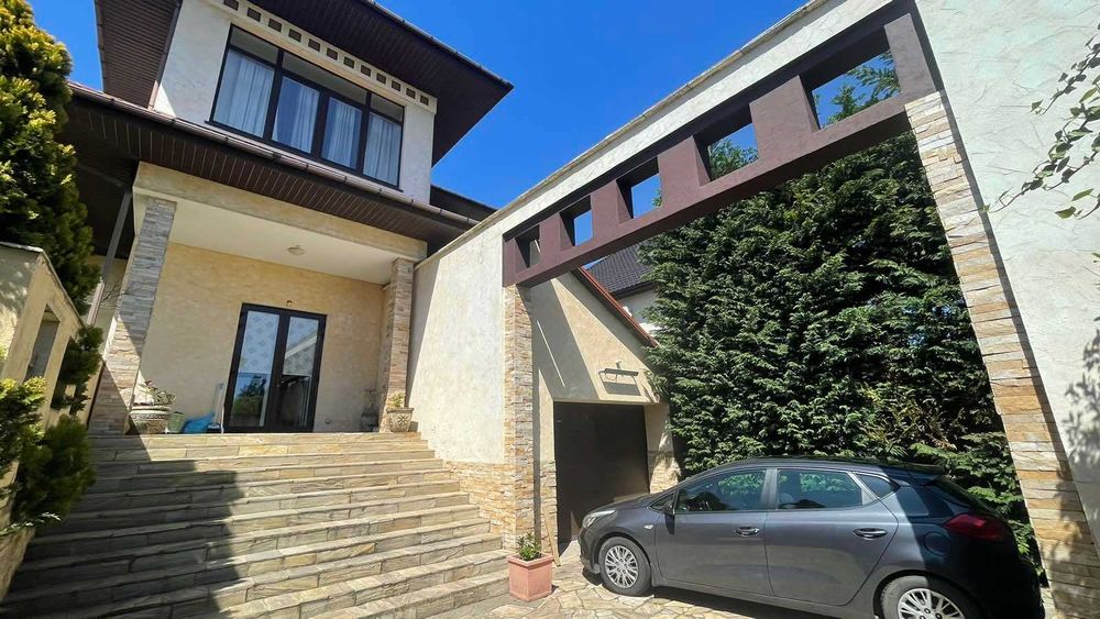 Хозяйский дом в Совиньоне