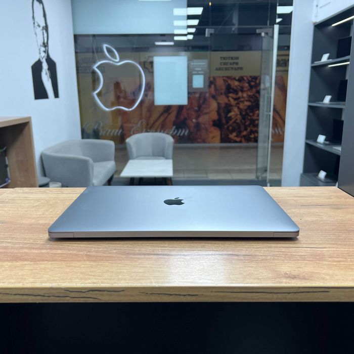 MacBook Pro 13 2020(21) (M1/8gb/256ssd) Гарантія. 52268SV