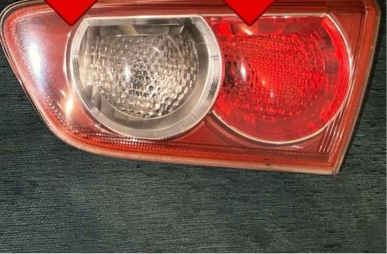 Задній правий стоп Lancer X