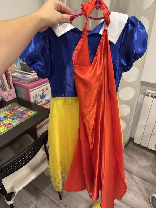 Сукня білосніжки