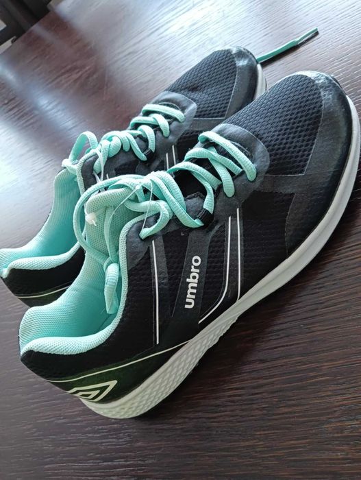 Nowe buty Umbro 37